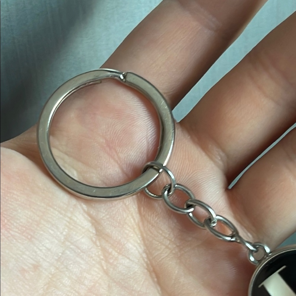 Floral Initial Keychain - Picture 6 of 6